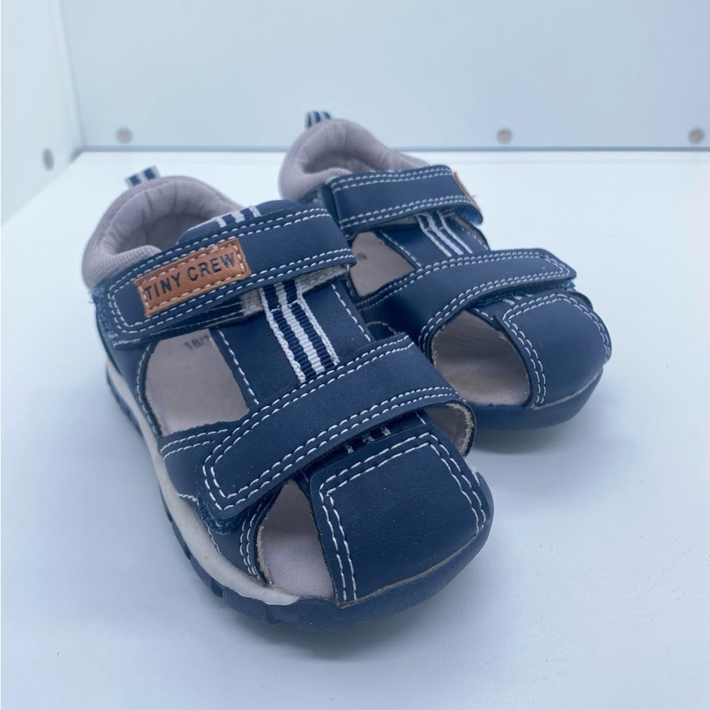 H&M Tiny Crew Baby Shoes Size 2.5-3.5